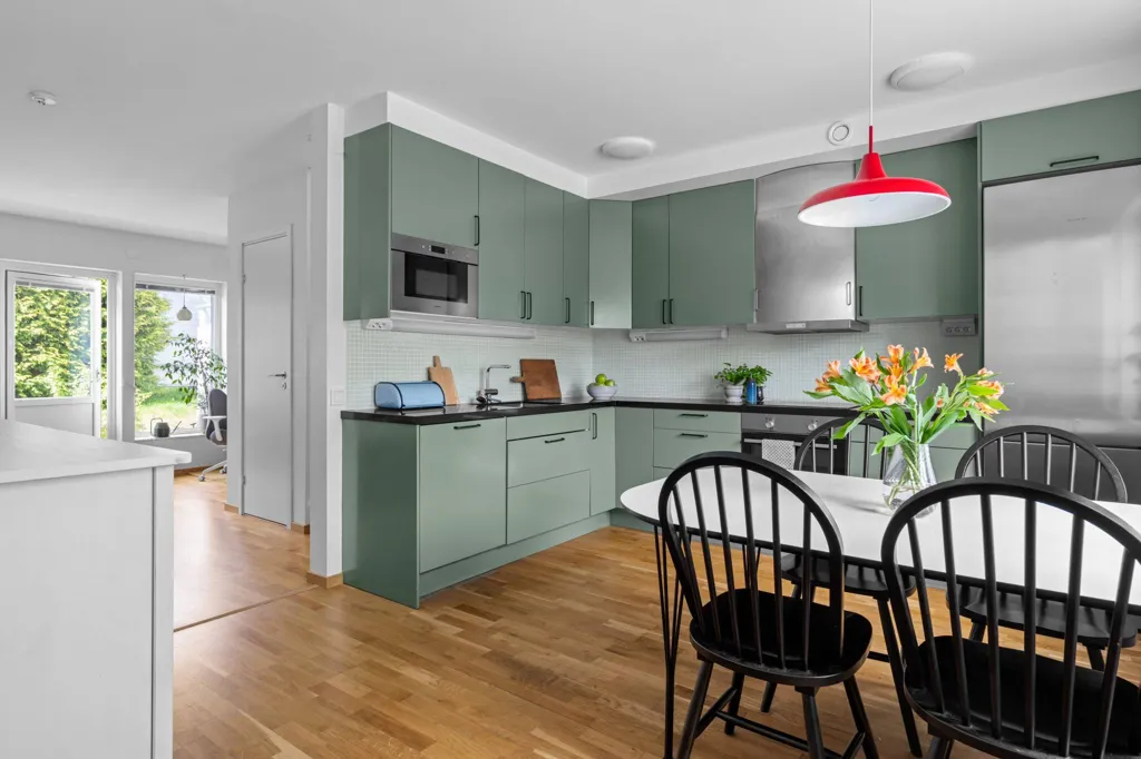 Söögituba - Modern Flat with House-Style Feel in Central Älta