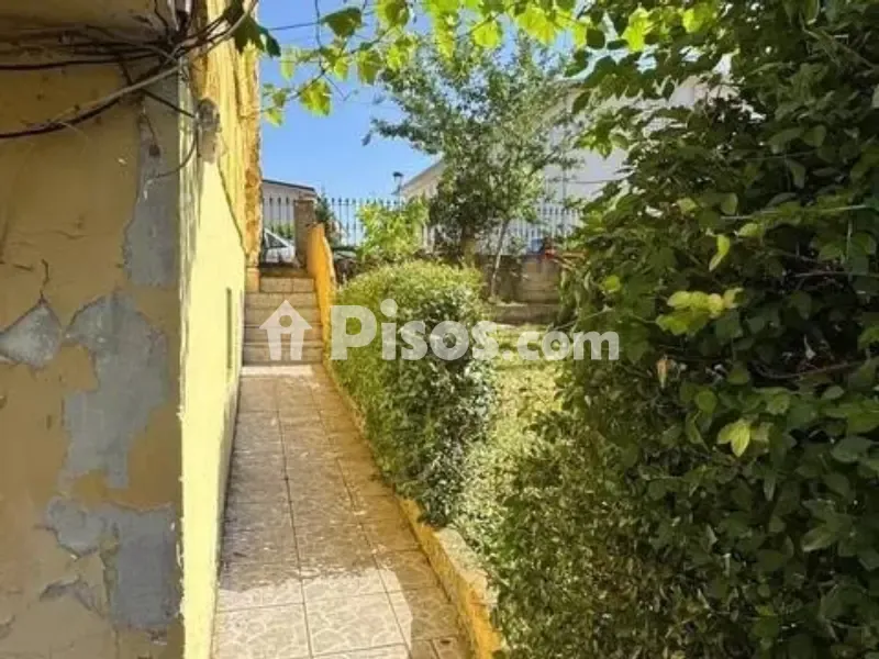 Giardino - Chalet with Two Independent Units in Bembibre