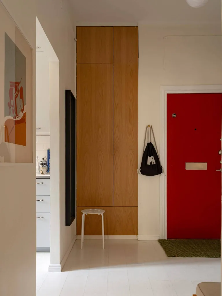 Esik - Charming Two-Bedroom with South-Facing Balcony in Söder