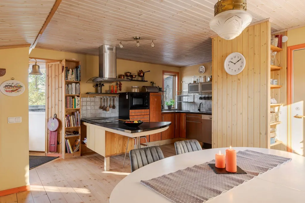 Cuisine - Unique House with Sea View near Hämtningsviken