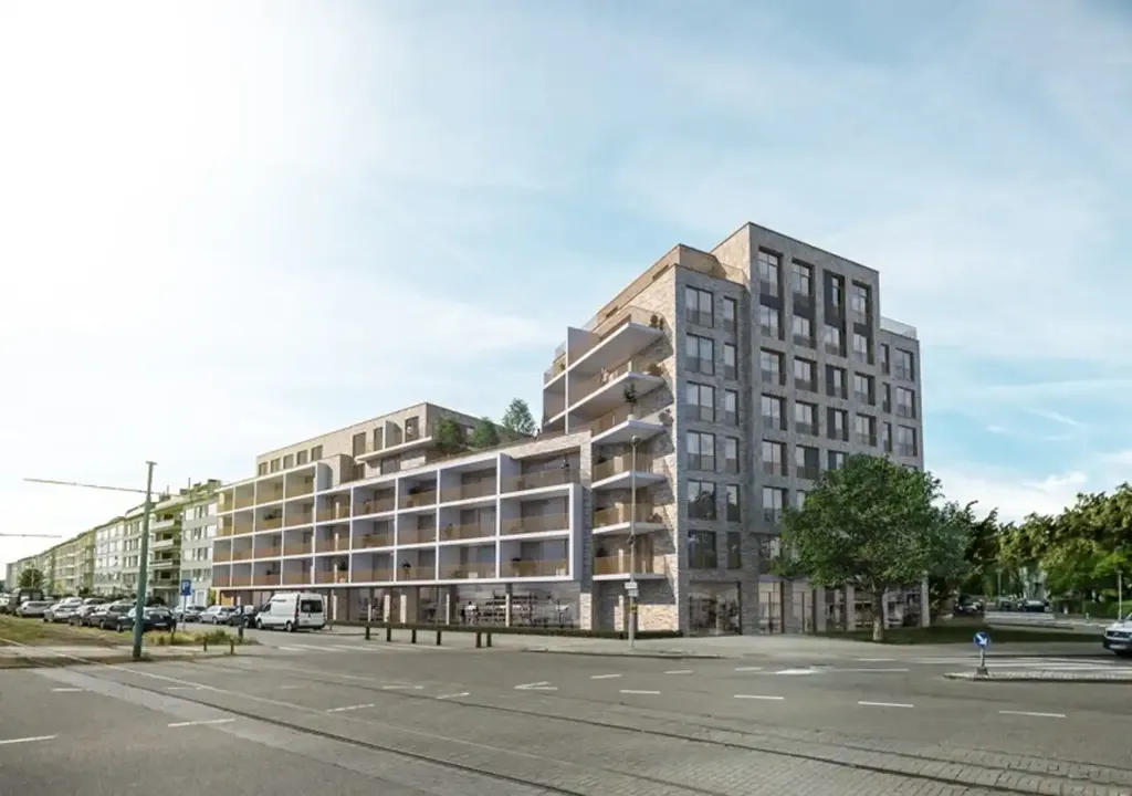 Apartment with Terrace in 7-Storey Building