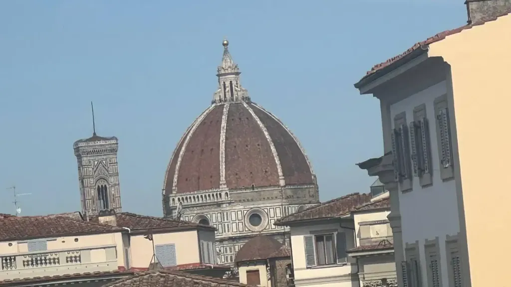 Välivaade - Three-Bedroom Apartment on Multiple Levels in Florence