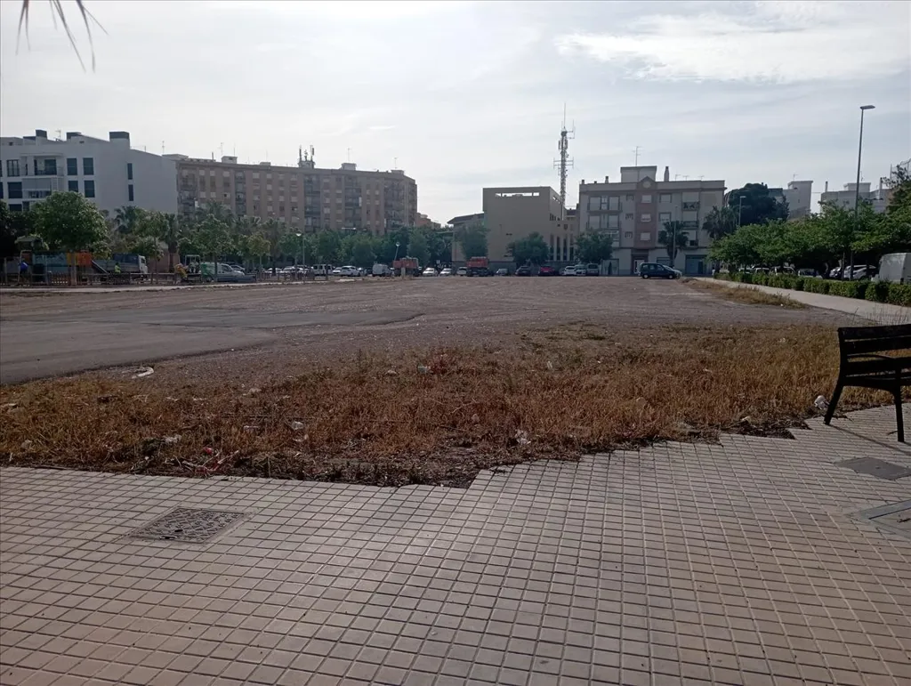 Urban Plot with Development Potential in Massamagrell