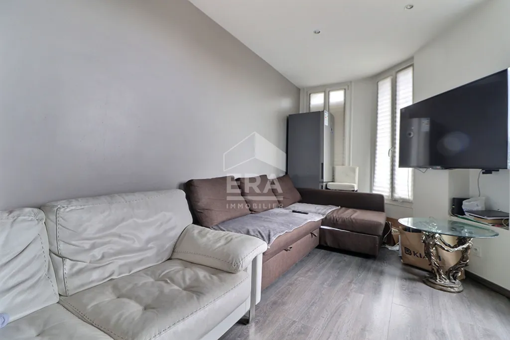 Séjour - Appartement 2 Pièces avec Interphone à Épinay-sur-Seine