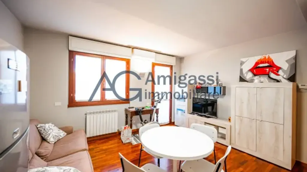 Elutuba - Luxury Duplex with Balcony in Scanzorosciate