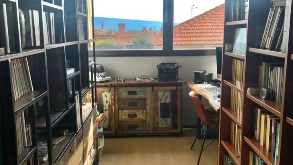 Kabinet - Restored Apartment with Historic View in Ivrea