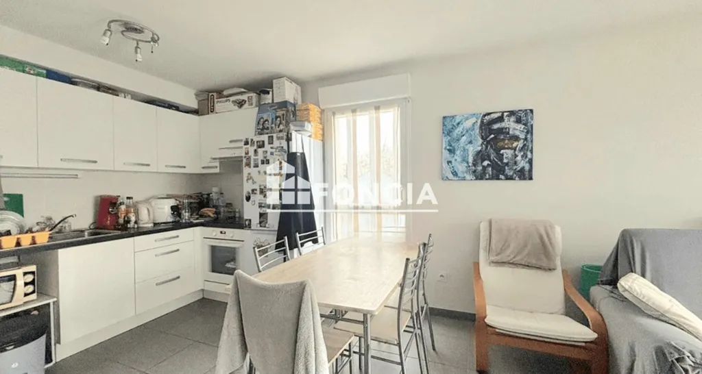 Cuisine - Appartement T3 avec Balcon dans Résidence Sécurisée à Lons