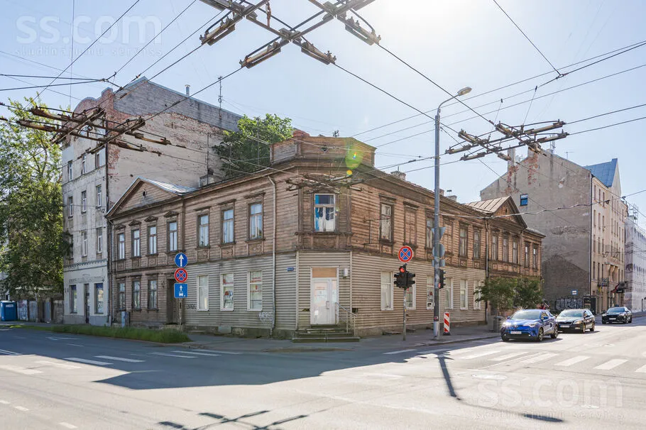 Esterno - Historic Multi-Apartment House in Riga Centre