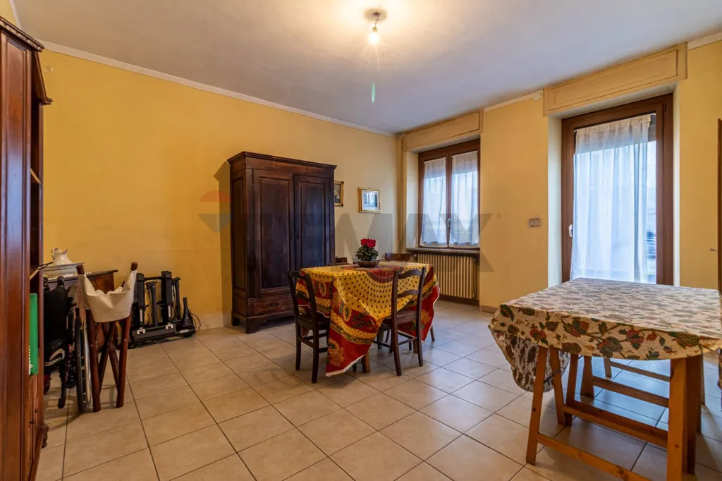 Salle à manger - Triplex Villa with Garden in Occhieppo Superiore