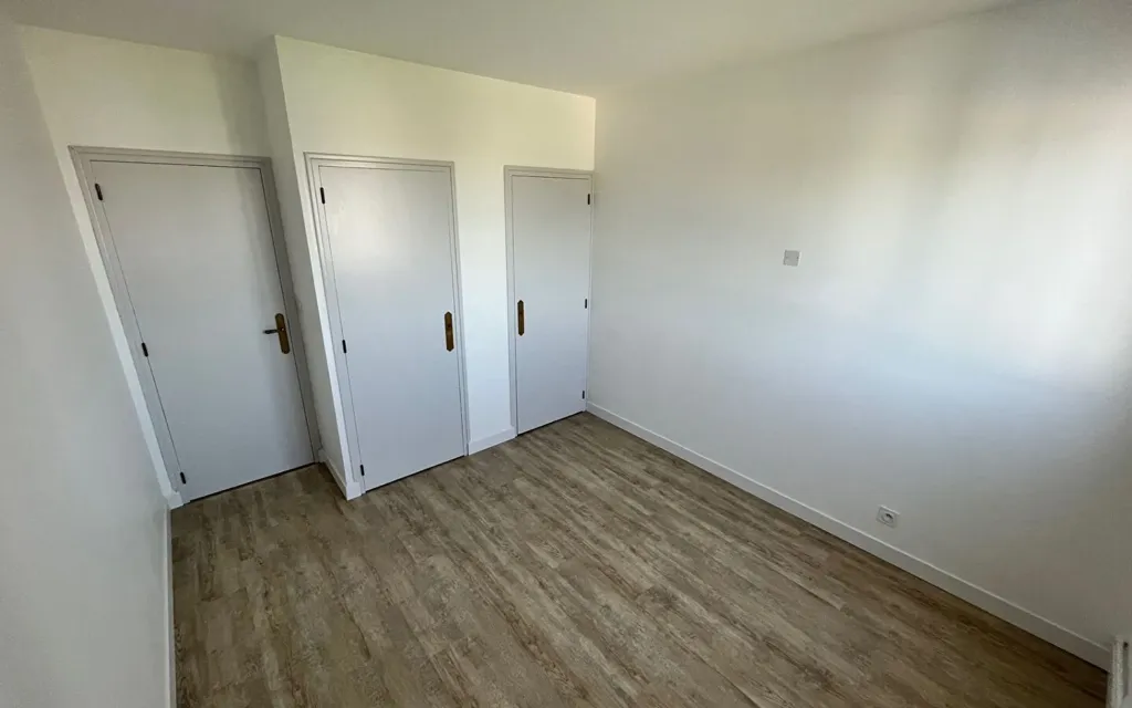 Pièces - Appartement T3 avec Balcon à Limoges