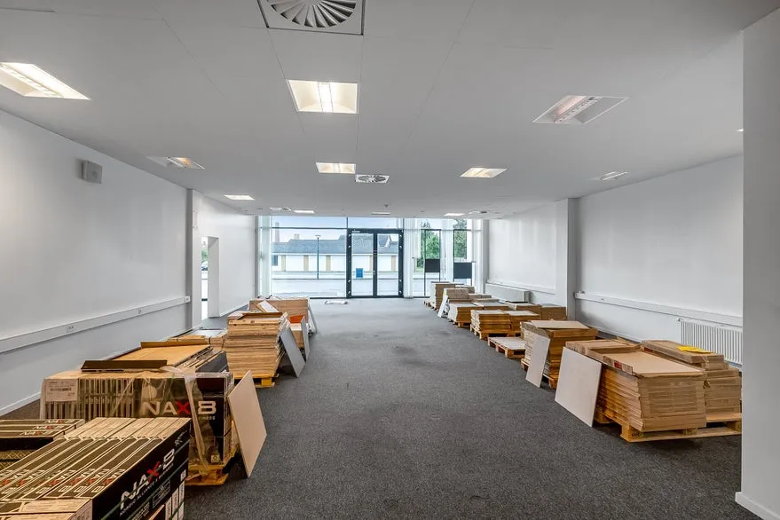 Toad - Office Space with Parking in Urban Area
