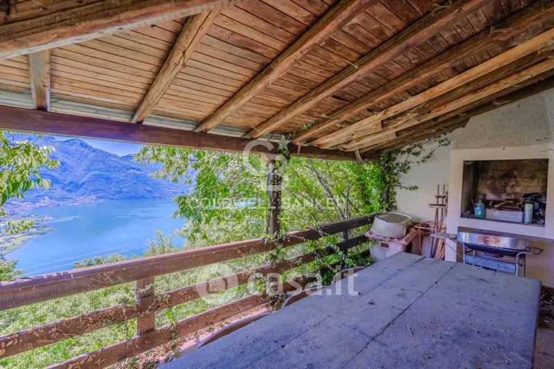 Terrasse - Panoramic Villa with Private Park in Costa Volpino