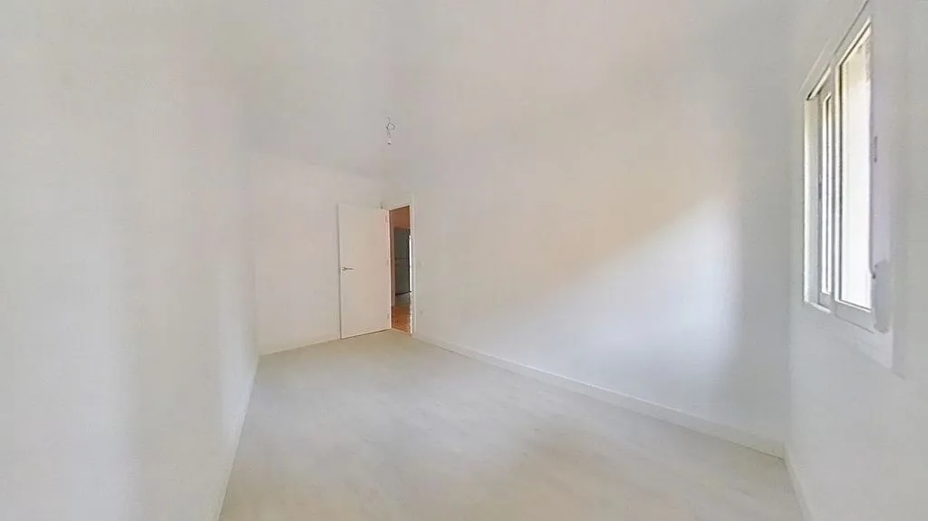 Pièces - Apartment with Lift in Nou Eixample Sud
