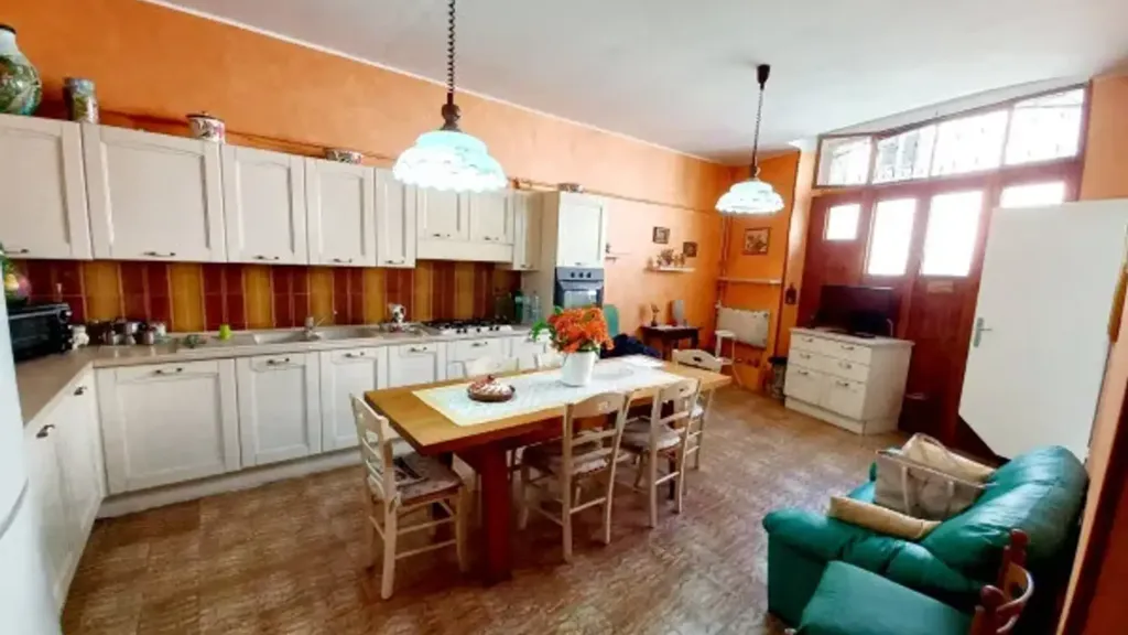 Salle à manger - Terraced House with Balcony in Atessa