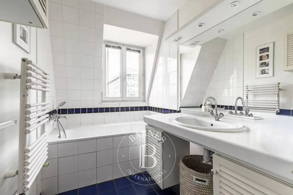 Salles de bain - Appartement Familial avec Vue Tour Eiffel à Paris 15