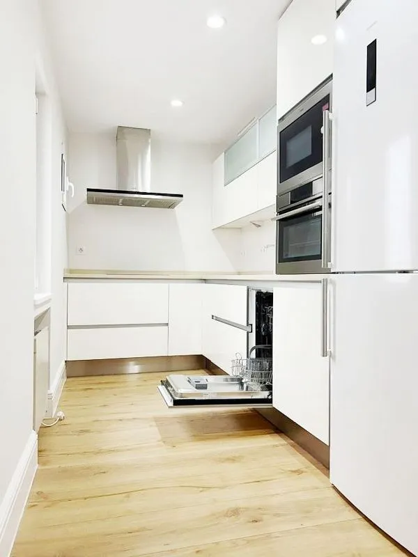 Köök - Modernised 1-Bedroom Flat with Elevator in Chamberí
