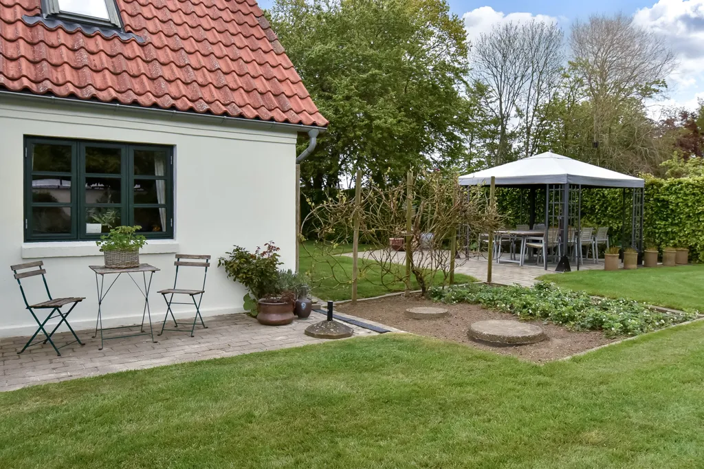 Aed - Historic Villa with Garden in Snejbjerg