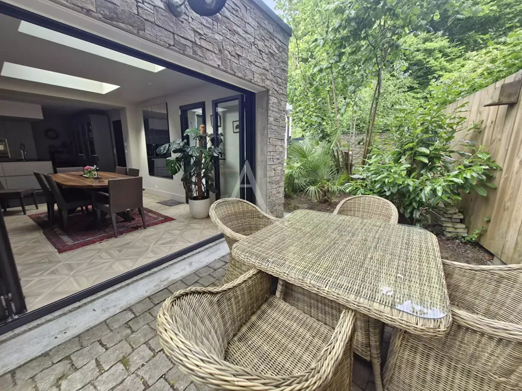 Terrass - Contemporary Villa with Garden in Orvault