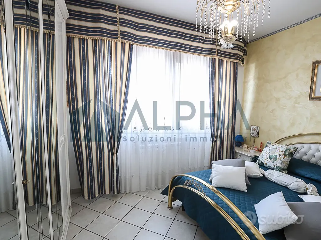 Chambres - Quadrilocale with Panoramic Terrace in Modena