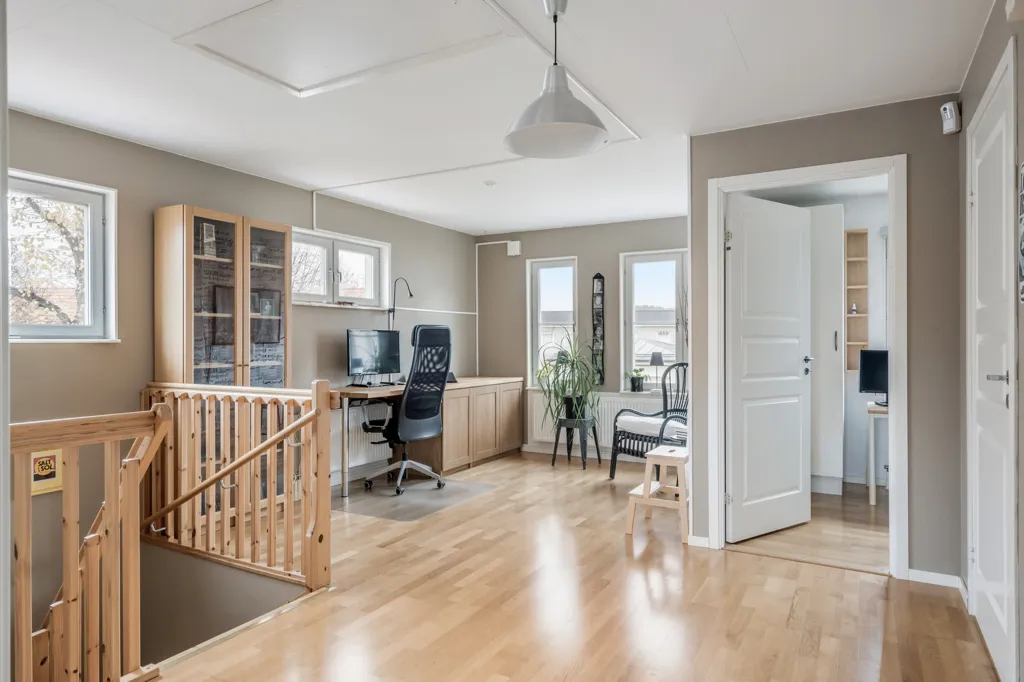 Esik - Family-friendly Duplex with Garden in Nyköping