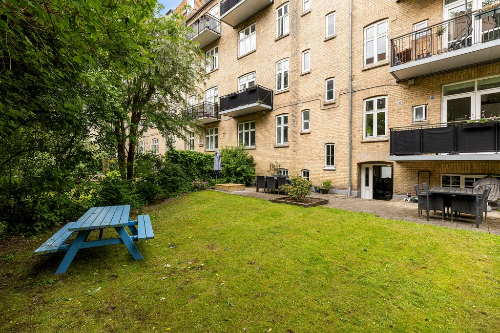Giardino - Charming Penthouse with Views in Mølleengen