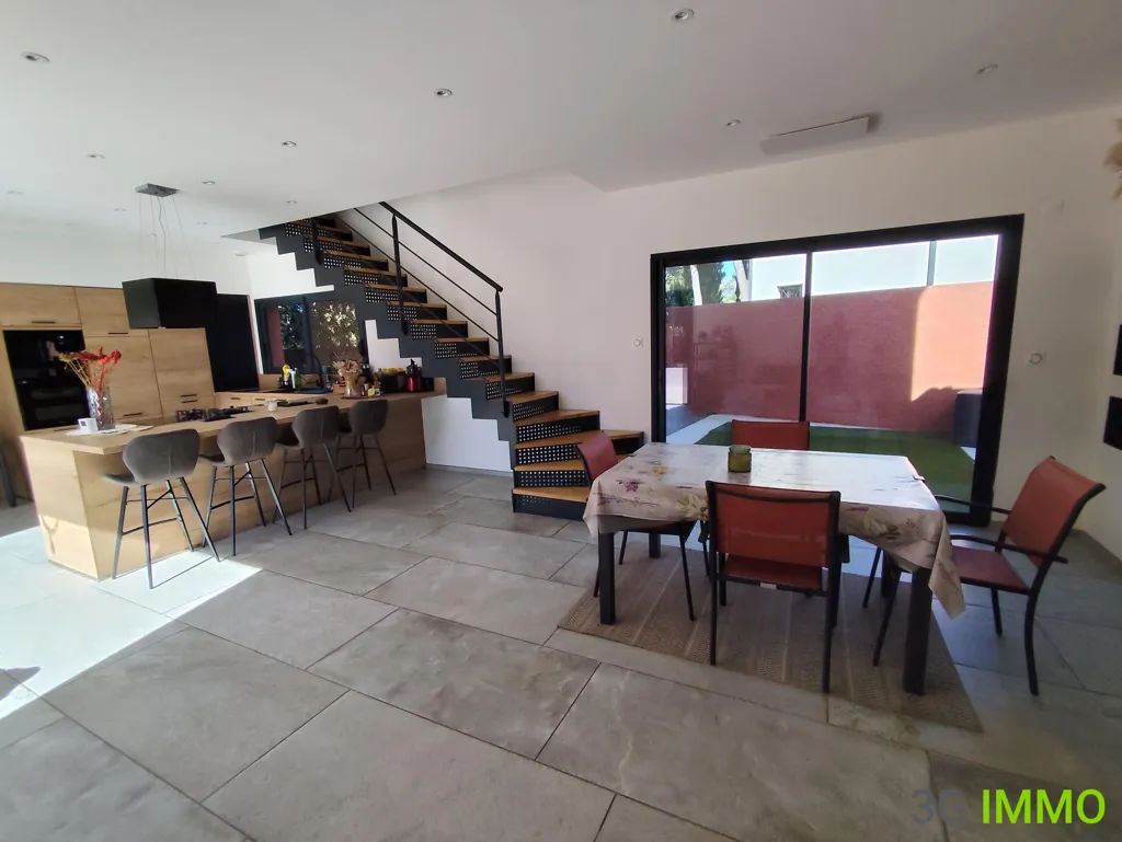 Salle à manger - Villa Contemporaine avec Piscine à Pomérols