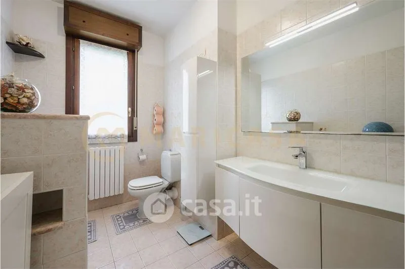 Salles de bain - Apartment with Balcony in Modena