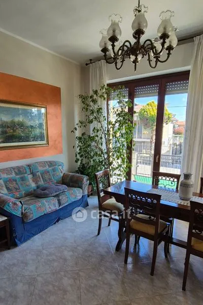Sala da pranzo - Rustic Bifamily Villa with Garden in Trecate