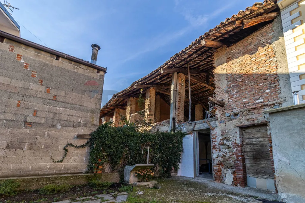 Jardin - Triplex Villa with Garden in Occhieppo Superiore