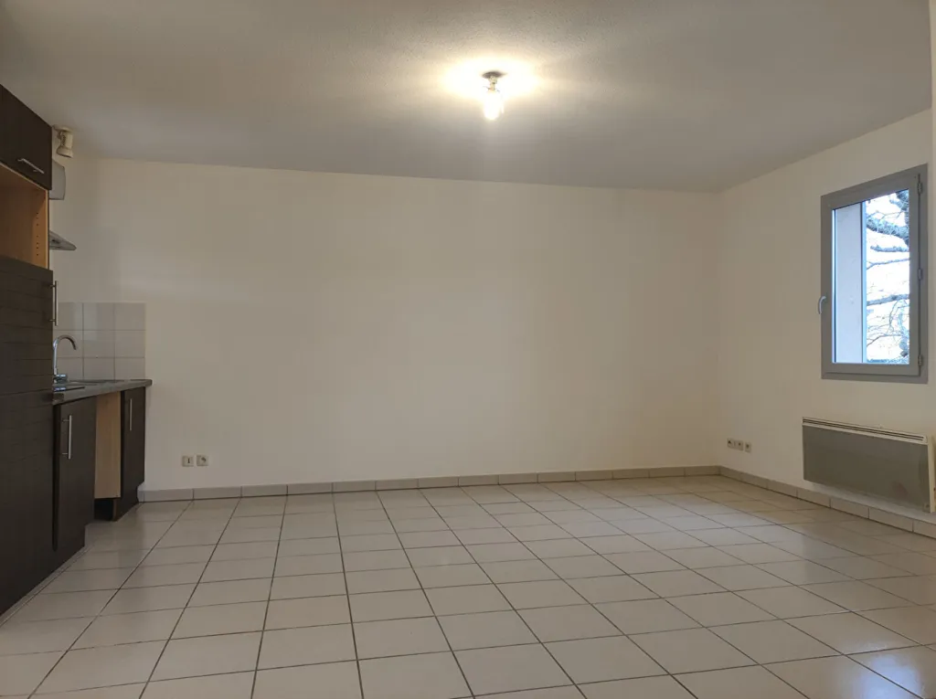 Köök - 3-Bed Flat with Pool in Aureilhan