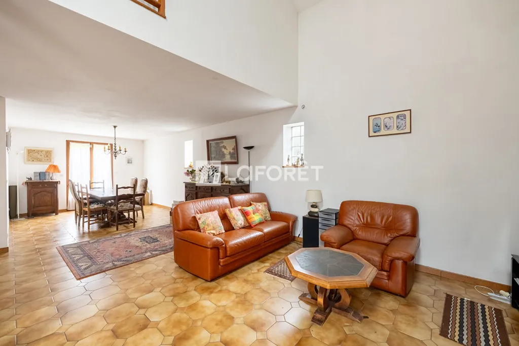 Séjour - Maison Familiale avec Jardin près de Conflans-Sainte-Honorine