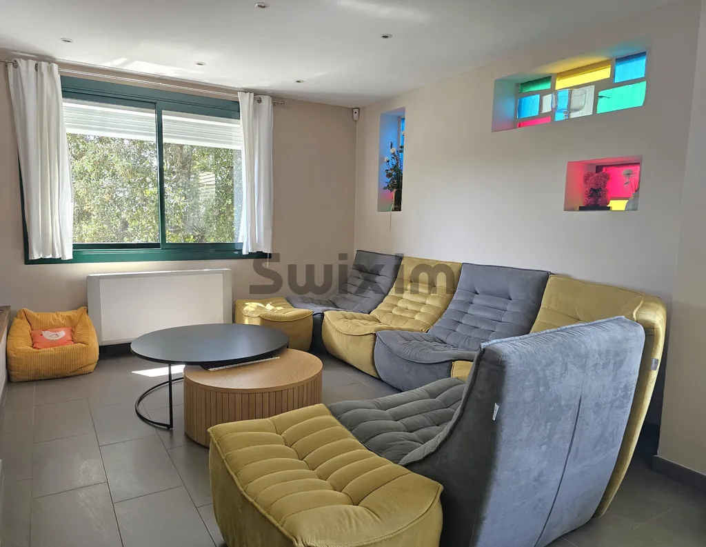 Elutuba - Architectural Villa with Pool in Saint-Privat-des-Vieux