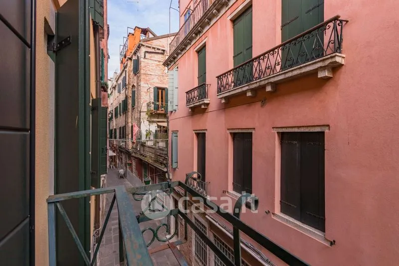 Balcon - Apartment with Canal View in Venice
