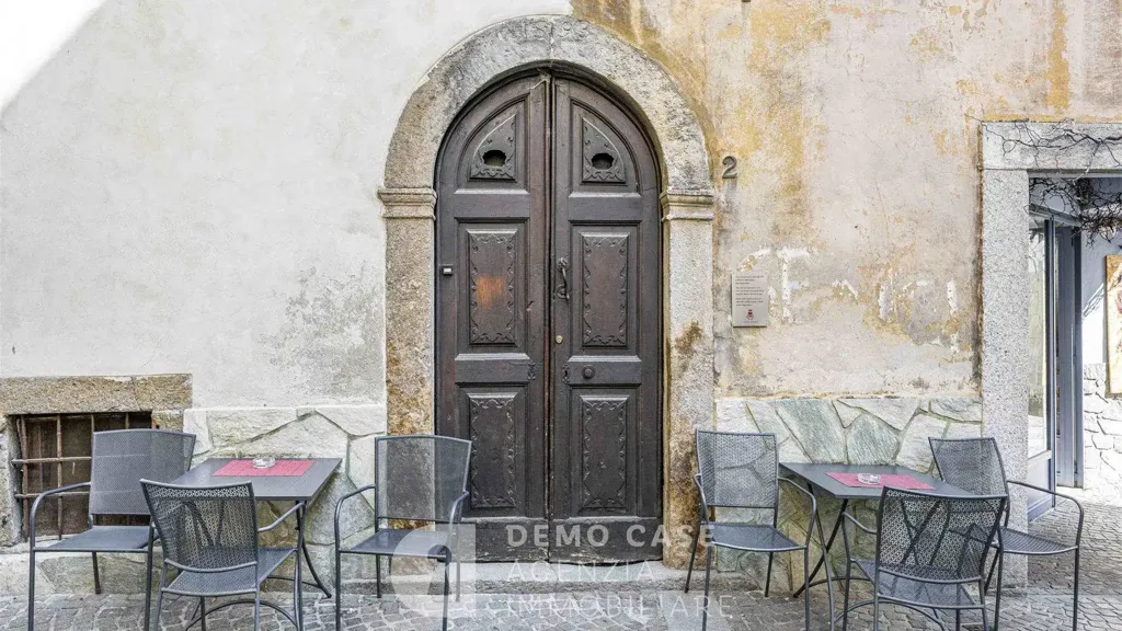 Giardino - Multi-Level Apartment in Chiavenna's Historic Centre