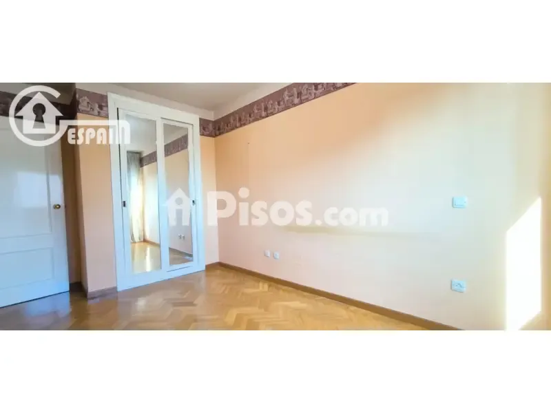 Magamistoad - Duplex with Private Garage in Madrid