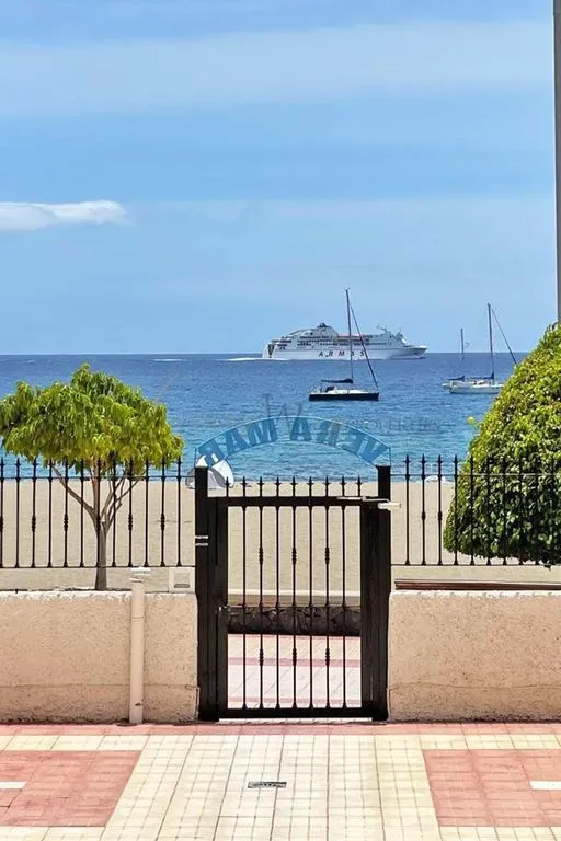 Terrasse - 2-Bedroom Seafront Apartment in Los Cristianos
