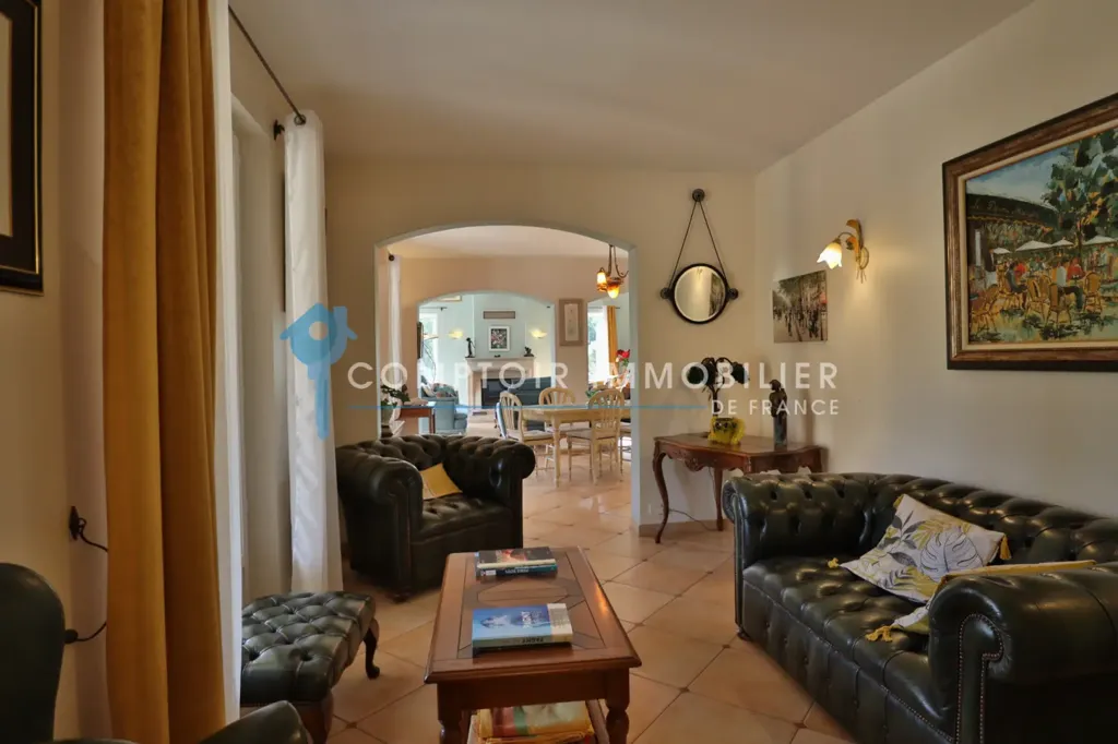 Soggiorno - Architectural House with Panoramic Views near Apt