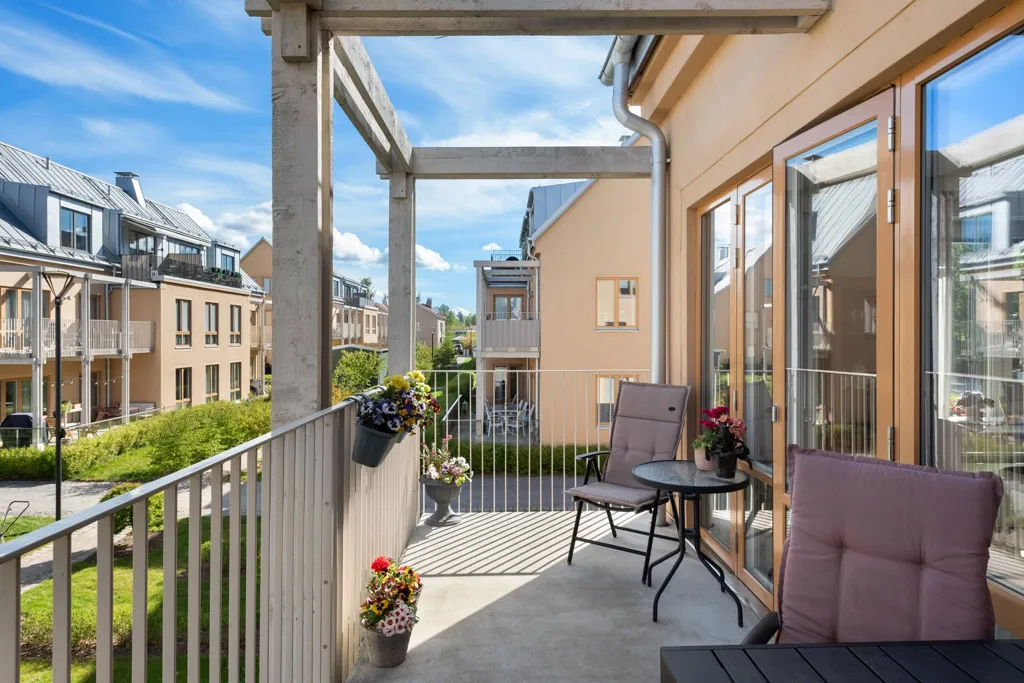 Balcon - Modern Flat with Slottspark View in Djursholm