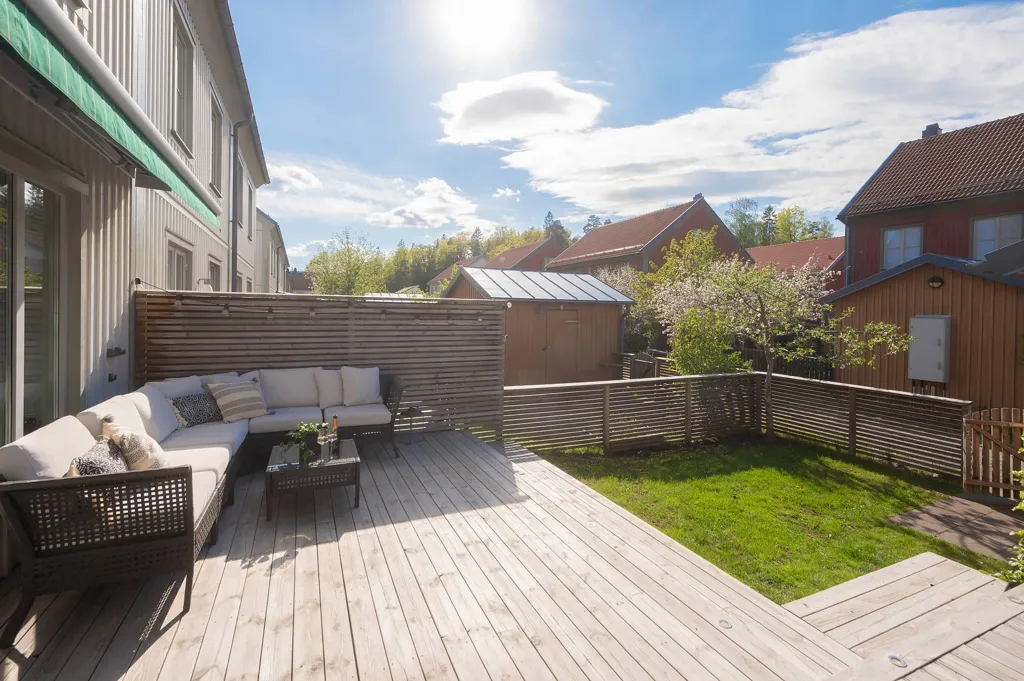 Aed - Terraced House with Garden in Tullinge