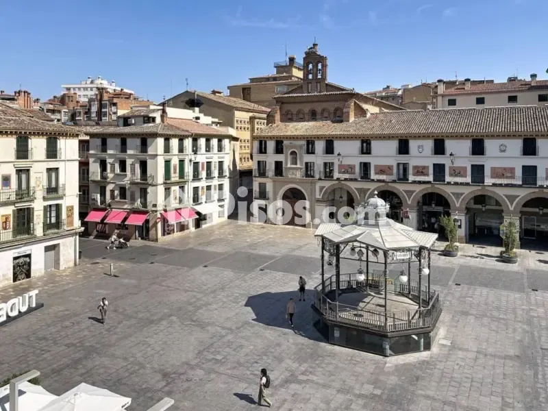 Duplex with Balcony Views in Tudela