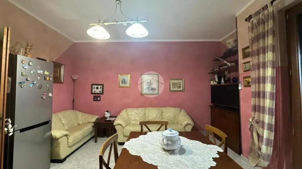 Salle à manger - Rear-Facing Apartment with Balcony in Sassari