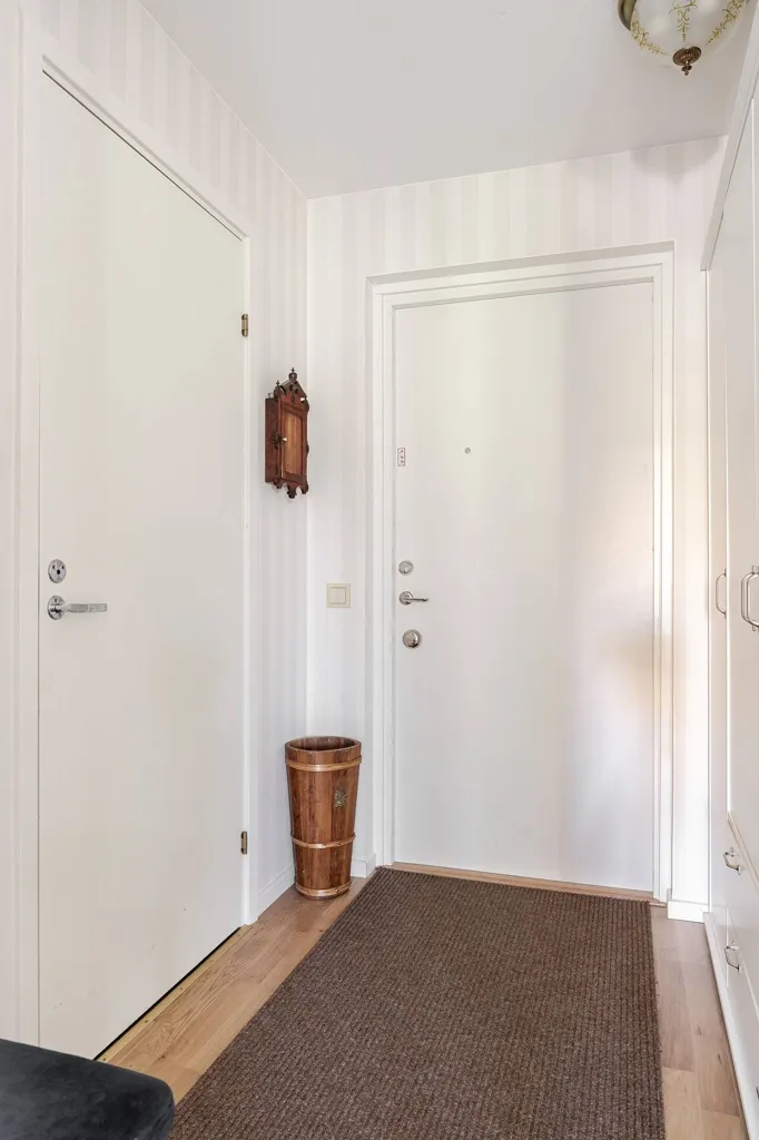 Entrée - Apartment with Balcony and Cathedral View in Skara