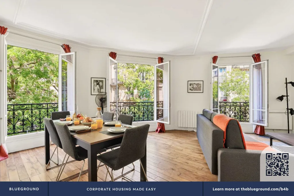 Salle à manger - Appartement Rénové avec Vue sur Montmartre