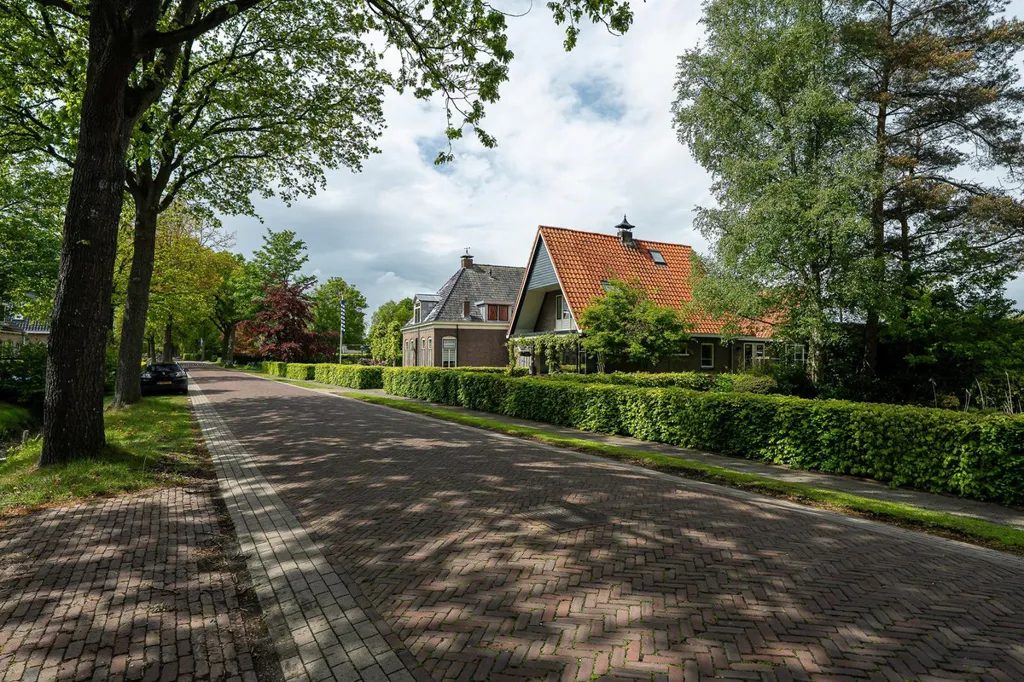 Välivaade - 1930s House with Garden in Terwispel