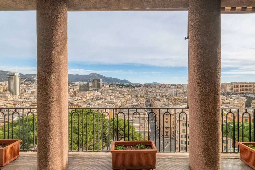 Balcon - Luxury Apartment with Panoramic Terrace in Genoa