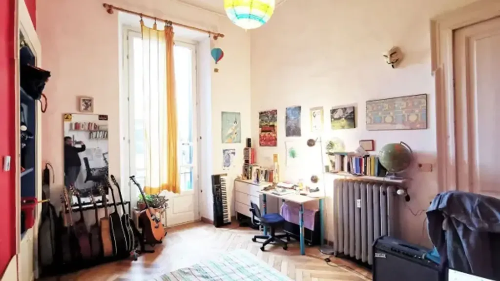 Magamistoad - Spacious Apartment with Triple Exposure in Turin