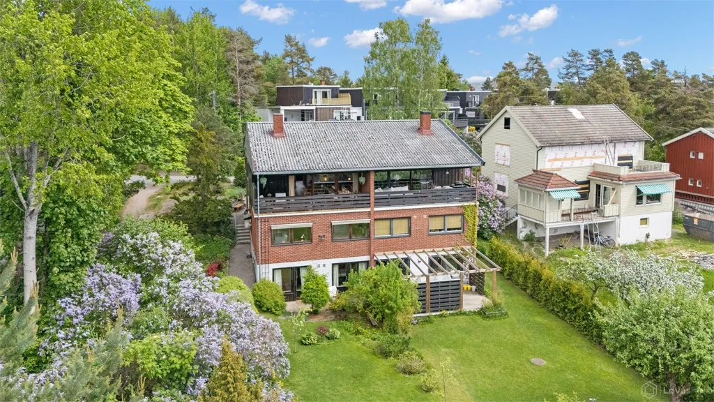 Õhuvaade - Family House with Garden and Pool on Ekeberg