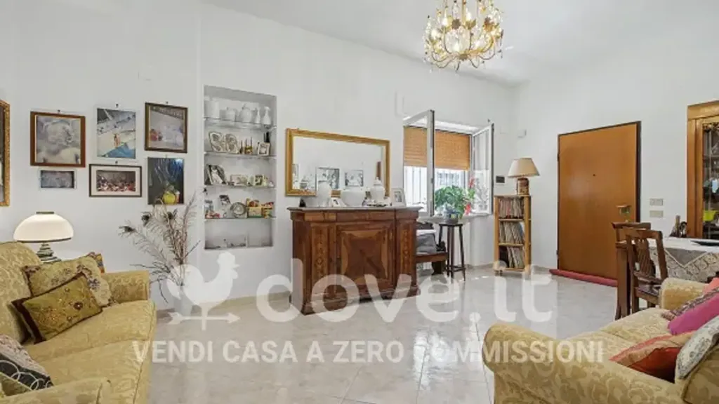 Séjour - Ground Floor Apartment with Garden in Pescara