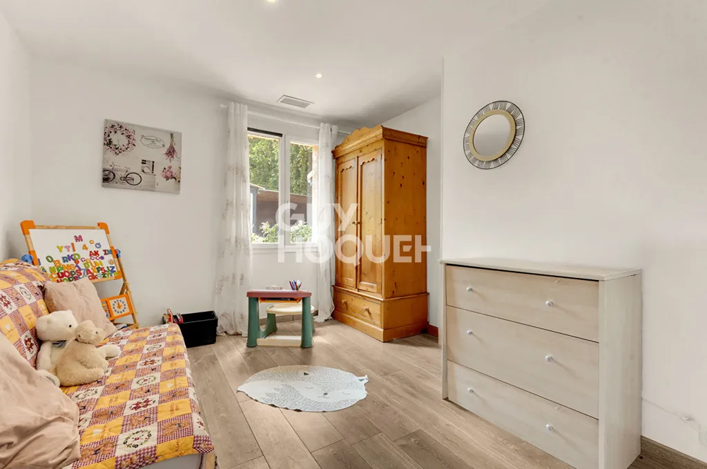 Magamistoad - Detached House with Pool in Quiet Setting