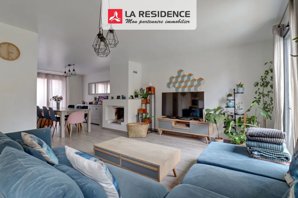 Séjour - Maison de 6 Pièces avec Jardin près de la Gare